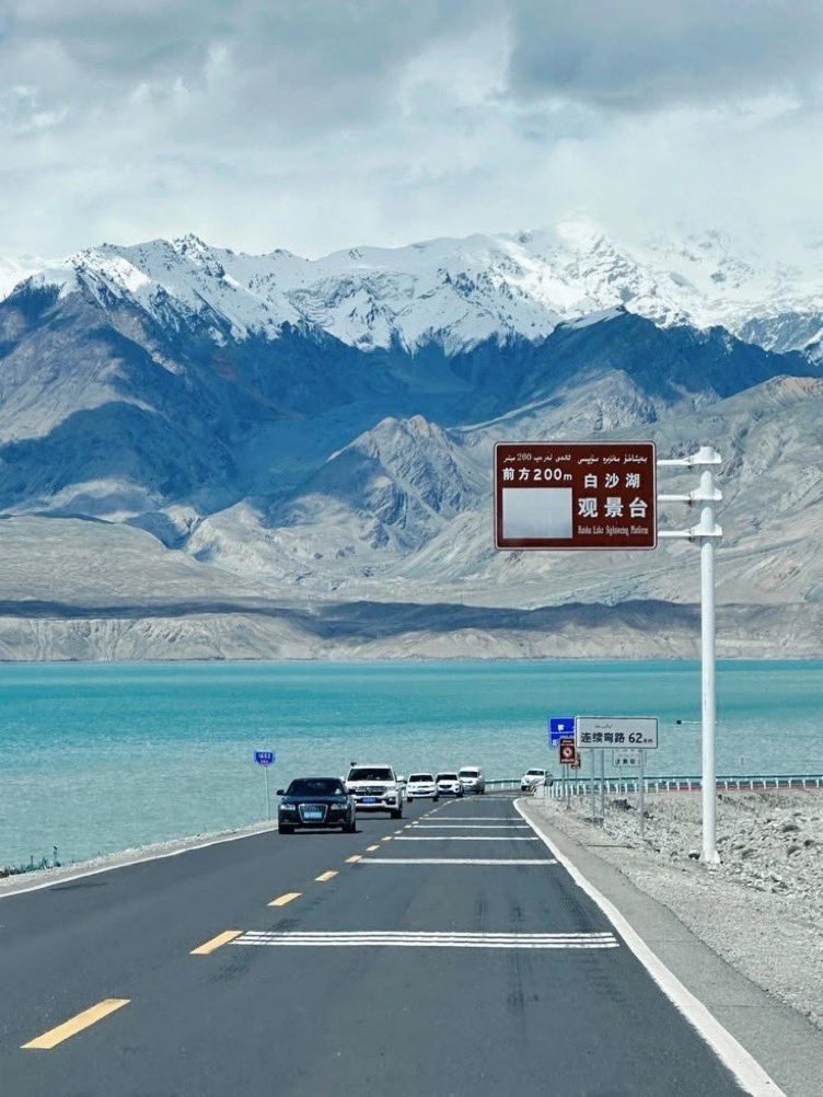 viewsoff's tweet photo. Xinjiang, China 🇨🇳 https://t.co/Fm9lKolD6w