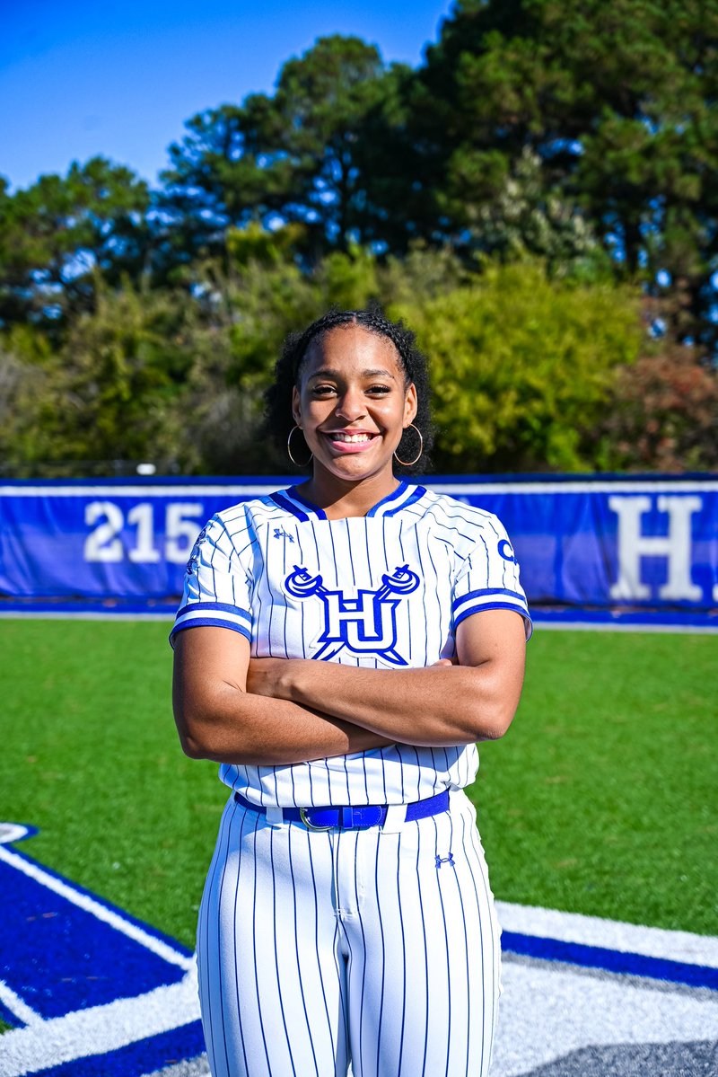 KamrinEvans_28's tweet photo. OFFICIAL VISIT! Had an amazing time at @hupirates_sb ! 💙⚓️ 

Thank you to Coach Tarvin, Coach Eubanks, Coach Lewis, & the entire softball team for a great weekend! 

Experiencing it with my big sister, @Sydney_Evans5 , who’s already a Hampton Pirate made this visit even more special! 🥎🏴‍☠️ I’m grateful for this journey! #uncommitted #agtg

@BulletsMayfield 
@ToddMayfield85 
@coach_ruechel 
@extrainningSB
@msptakeover
@toddmayfield
@TOP_D1Recruits
@gatorjack72 
@PrepSoftball 
@TopPreps
@SoftballRecruit
@SBRRetweets 
@CoastRecruits
@fastpitchwatch
@LegacyLegendsS1
@LineDsoftball 
@CoastRecruitsSB
@BallGirlSports 
@tagupSoftball
@SoftbalAmerica 
@IHartFastpitch 
@DiamondAddicts
@Get2CollegeAth
@TheWOWSB
@los_stuff