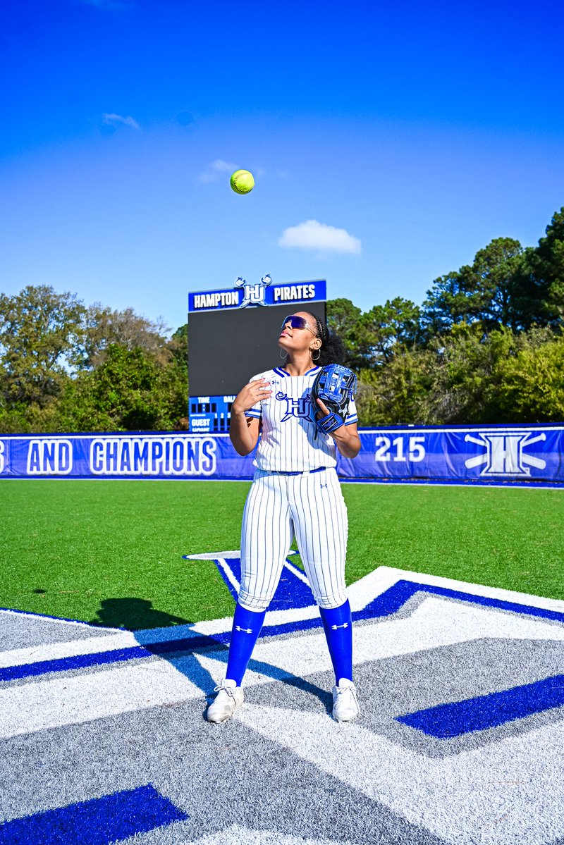 KamrinEvans_28's tweet photo. OFFICIAL VISIT! Had an amazing time at @hupirates_sb ! 💙⚓️ 

Thank you to Coach Tarvin, Coach Eubanks, Coach Lewis, & the entire softball team for a great weekend! 

Experiencing it with my big sister, @Sydney_Evans5 , who’s already a Hampton Pirate made this visit even more special! 🥎🏴‍☠️ I’m grateful for this journey! #uncommitted #agtg

@BulletsMayfield 
@ToddMayfield85 
@coach_ruechel 
@extrainningSB
@msptakeover
@toddmayfield
@TOP_D1Recruits
@gatorjack72 
@PrepSoftball 
@TopPreps
@SoftballRecruit
@SBRRetweets 
@CoastRecruits
@fastpitchwatch
@LegacyLegendsS1
@LineDsoftball 
@CoastRecruitsSB
@BallGirlSports 
@tagupSoftball
@SoftbalAmerica 
@IHartFastpitch 
@DiamondAddicts
@Get2CollegeAth
@TheWOWSB
@los_stuff