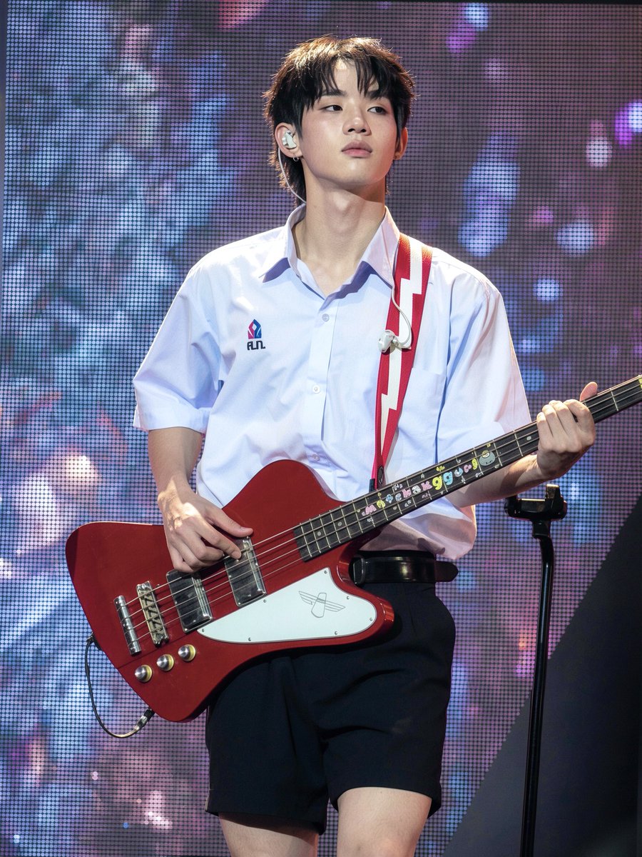 matchaxggurl's tweet photo. มีรุ่นพี่แบบนี้จะรีบตื่นเช้าไปเรียนทุกวัน
#hongshihoshi #LYKN https://t.co/dOSvSHkFTP