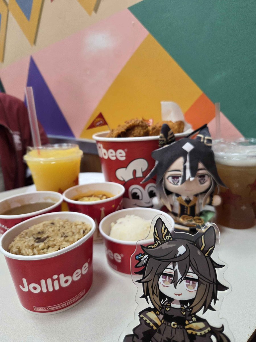 53nao's tweet photo. @just_peemy was the jollibee worht it… https://t.co/2rN020JZ5l