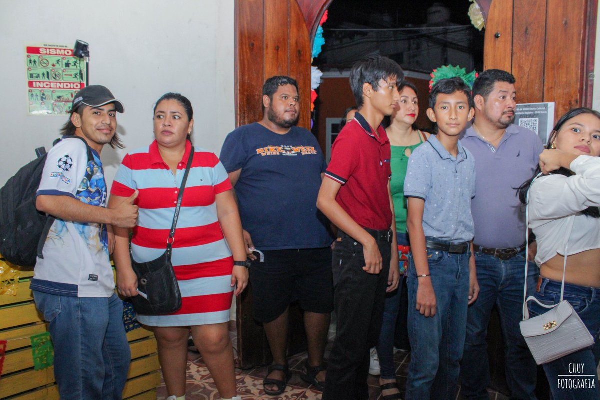 UNACAR's tweet photo. #FotosUNACAR
📸 Centenas de asistentes participaron los días 23 y 24 de octubre en la sexta edición de la #NocheDeÁnimas organizada por el Guanal Museo Universitario de Ciencias y Artes durante el primer fin de semanada del 35 Festival #OtoñoCultural Universitario.🐬 https://t.co/MsBryXmVUl