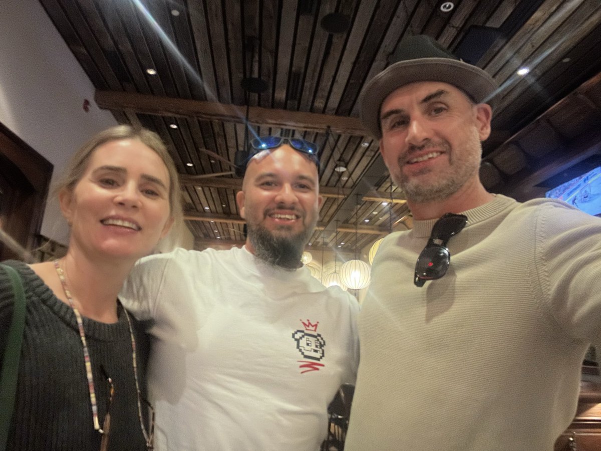 NEVONCHAIN's tweet photo. a lil Doginal Dinner after blowing the doors off an apartment complex.

Neb took gangster to a whole new level along with award winning actors.

probably nothing tho.

go back to gambling on meme coins.

or come hang with us… 

https://t.co/eSOM4GY2hj https://t.co/mfVVLJTxCm