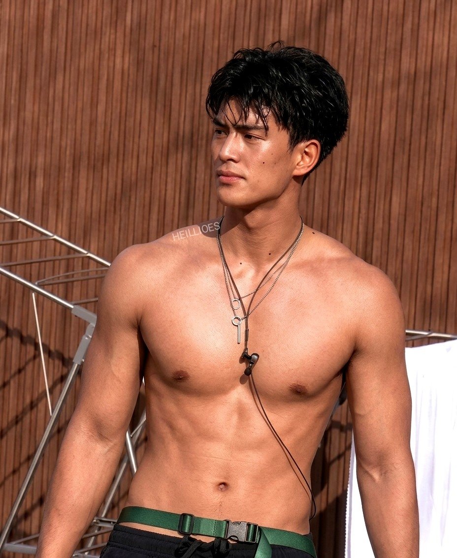 heillioes's tweet photo. ugh itutuloy ni ANTHONY ang tradisyon ng masarap na workout sa umaga sa PBB hihi https://t.co/KOjuHZergQ