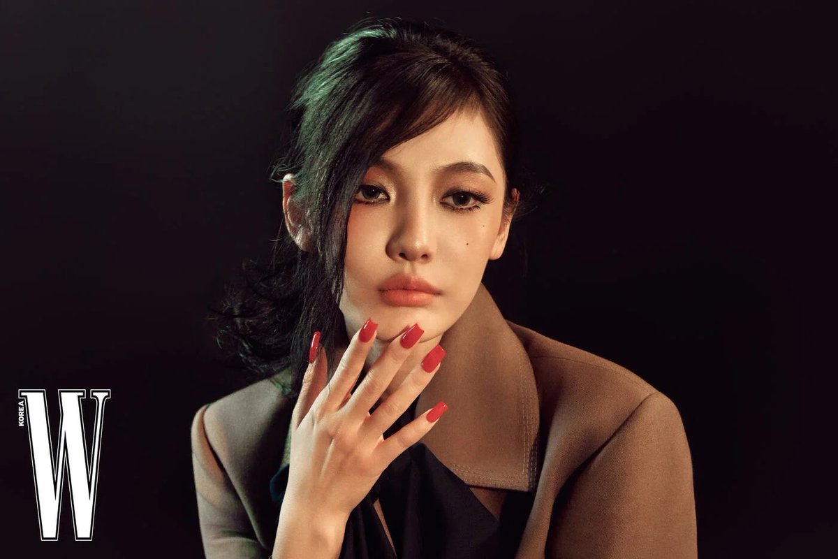 wntrult's tweet photo. aespa NINGNING in new pictures for W Korea November 2026 issue in collaboration with Gucci. https://t.co/zcCYiGyrU0
