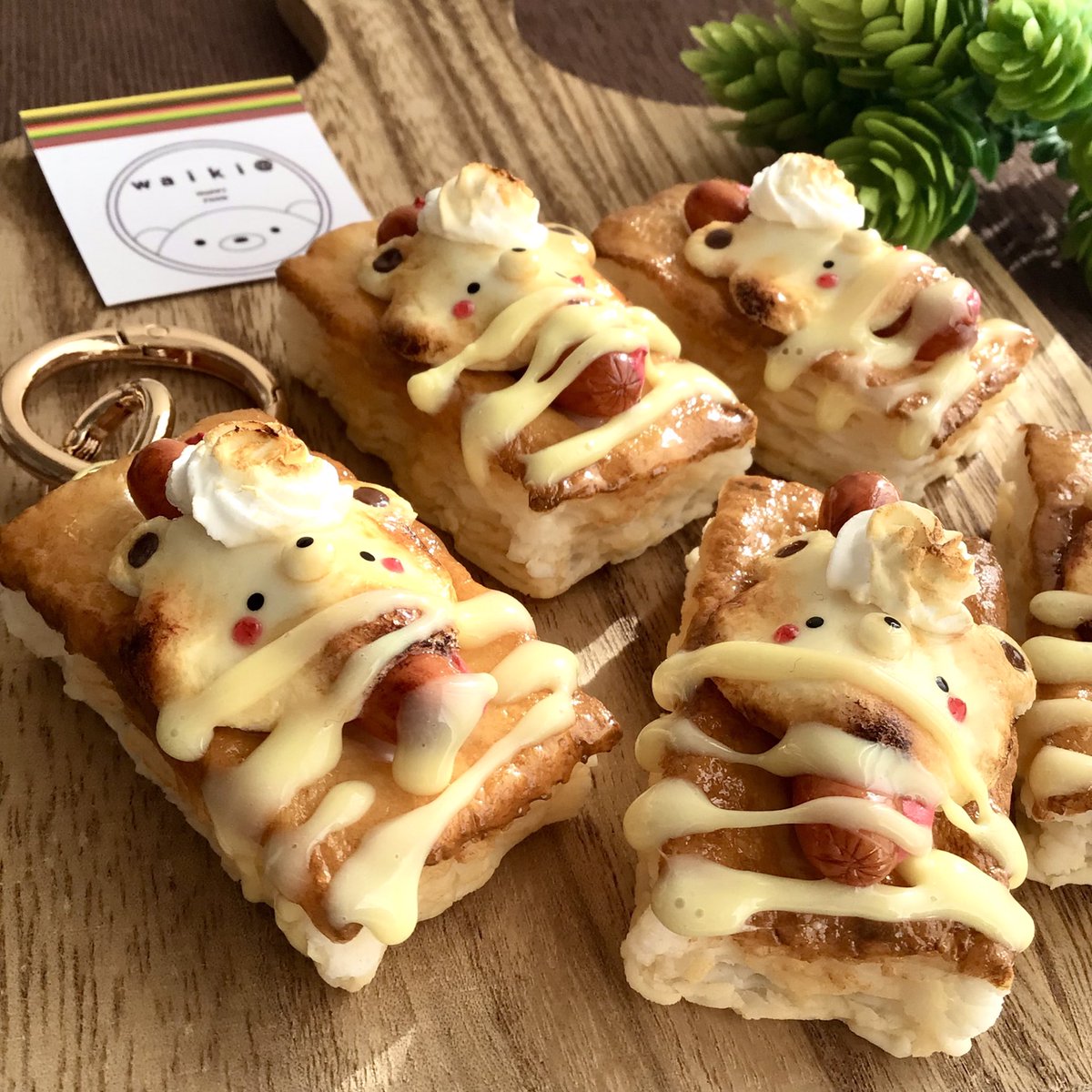 waiki_cafe's tweet photo. いつもありがとうございます😊

10月28日(水)21:00より販売予定です🍀

大きめくまちゃんシュークリーム🍓
サクサクくまちゃんフランクチーズパイ🧸🧀🥧
くまちゃん焼きマシュマロ＆チョコバナナ🧸🍫🍌
あったかくまちゃんおでん🧸🍢

素敵なご縁を楽しみにお待ちしております😌 https://t.co/wddwVNkAOZ