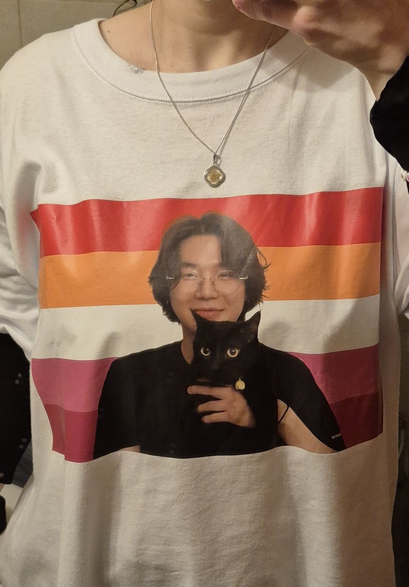 whysofeli's tweet photo. me destruyen todos los outfits aesthetic y yo fui con esto https://t.co/2mzAZCRRQk