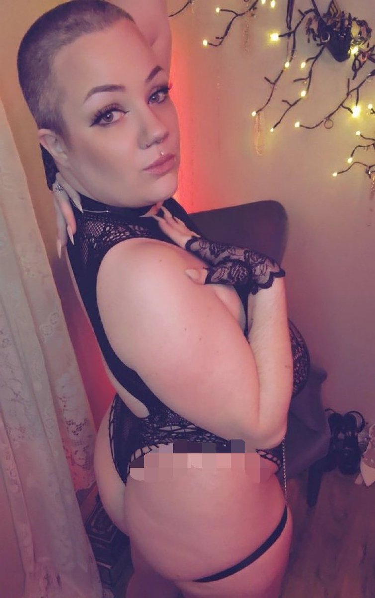 horneyillusion's tweet photo. I’ll chew you up and spit you out once I’ve finished extracting all your info…

You’ll be so high on p*ppers you won’t even realise you’ve gave me permission to up end your entire life 🤗

you're about to regret cross miss kwin😈
#cuck #wankchat #hotwife #nsfw #nsfwtwt #bbc https://t.co/8Wd71IdqKc