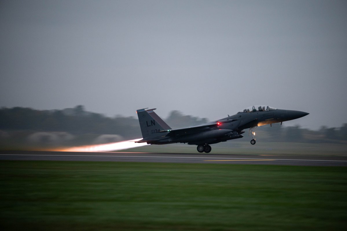 refueled's tweet photo. F-15E Strike Eagle https://t.co/dI42ay6SGN