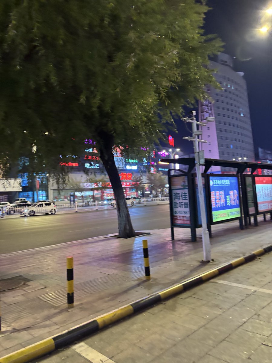 carrwss's tweet photo. i miss china https://t.co/DNUaFrlOxb