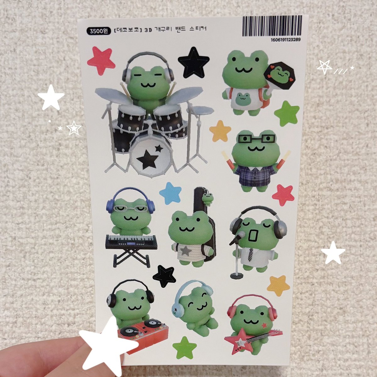 tmg__o6's tweet photo. 🐸！
うちわ持ってる子とペンラ持ってる子が
欲しかったから買っちゃった🫶🏻
ケロちゃん好きになってからカエルグッズが増えていく(ᴖ ̫ᴖ  )♪ https://t.co/7WduzcB2Zh