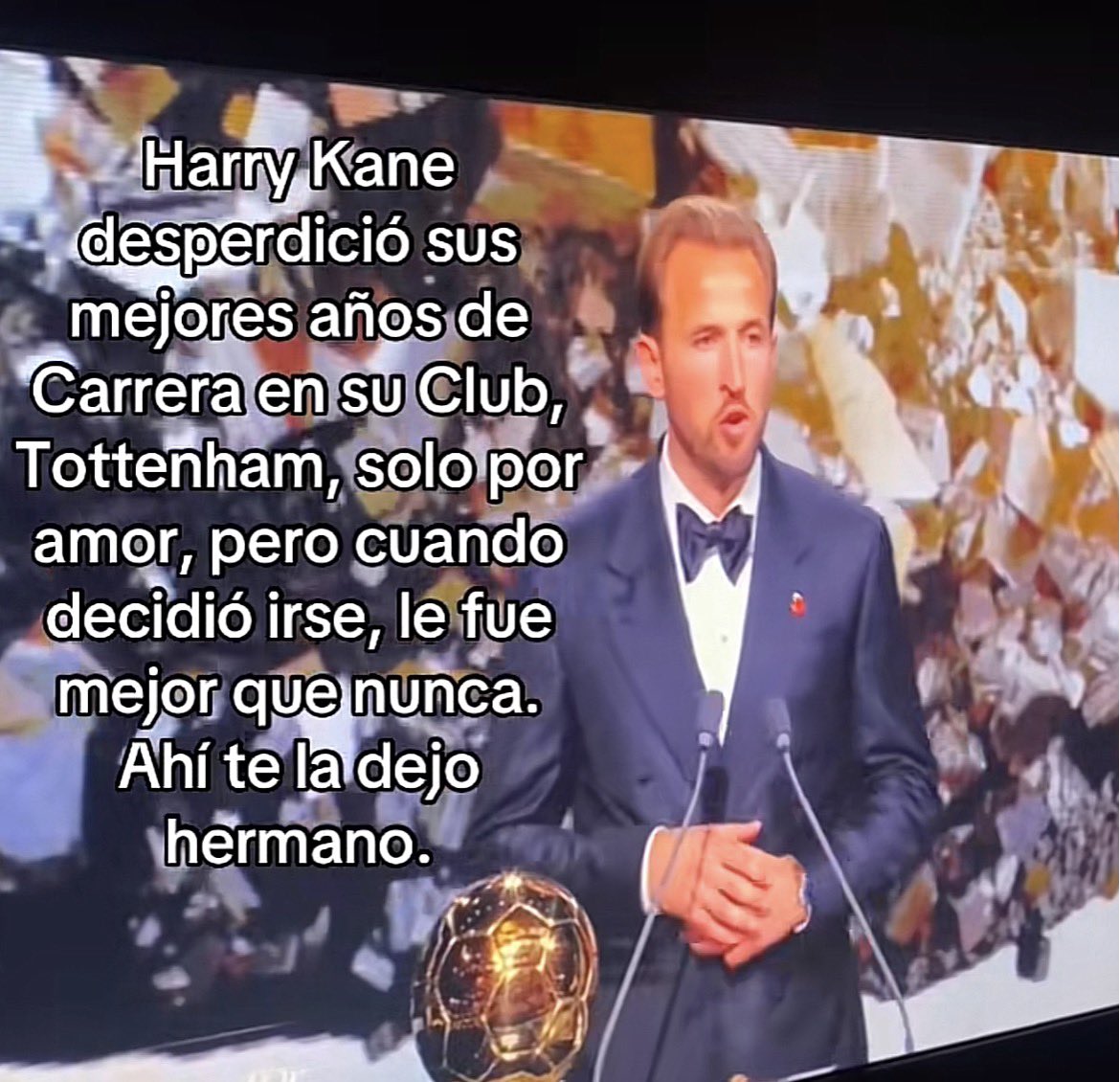 Diegocalle_15's tweet photo. “Si se quedó por amor, entonces no fue un desperdicio”

No todo se perdió en Alejandría https://t.co/NbHUaVBHXv