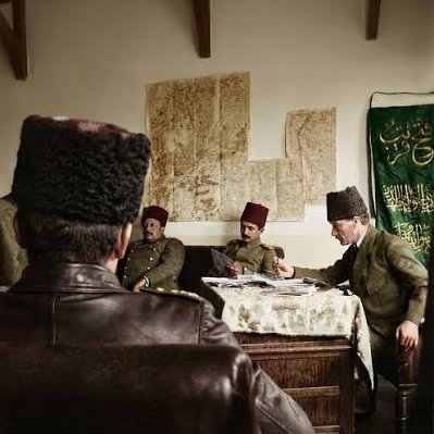 militerenstitu's tweet photo. Allah milletimize mağlubiyeti gösterirse, bütün evlerimizi, mallarımızı ateşe verecek ve vatanı bir harabeye çevirerek boş bir çöl halinde düşmana bırakacağız.

Muhterem Amasyalılar, buna hep beraber yemin edelim.

— Gazi Mustafa Kemal Atatürk