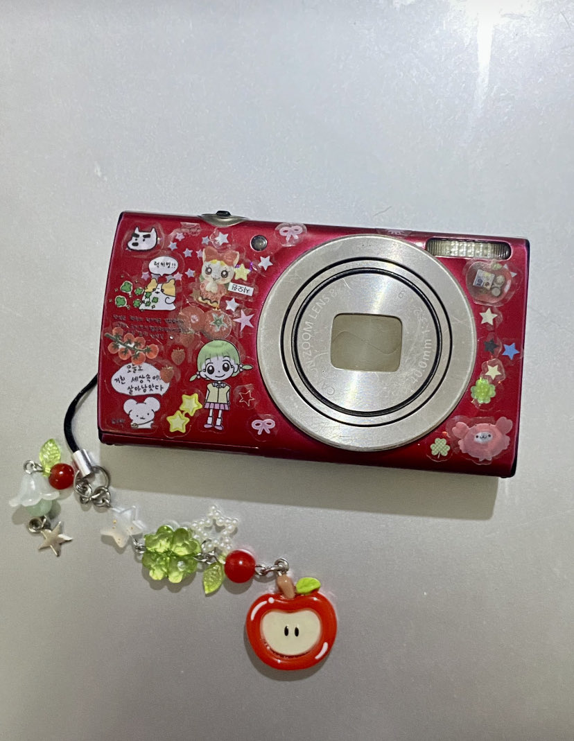 holofuniy's tweet photo. want to sell canon ixus 175 red
minus pemakaian + lensa sedikit baret
inc memory, strap, digicam
domisili surabaya
🍊shopee + adm 15%
bisa cod, direct, splitpay
edisi bu, tanya tanya bisa chat💜
#zonauang #bealanja #digicam #canon #ixus #preloved #canonixus https://t.co/GCLVPJyiQT