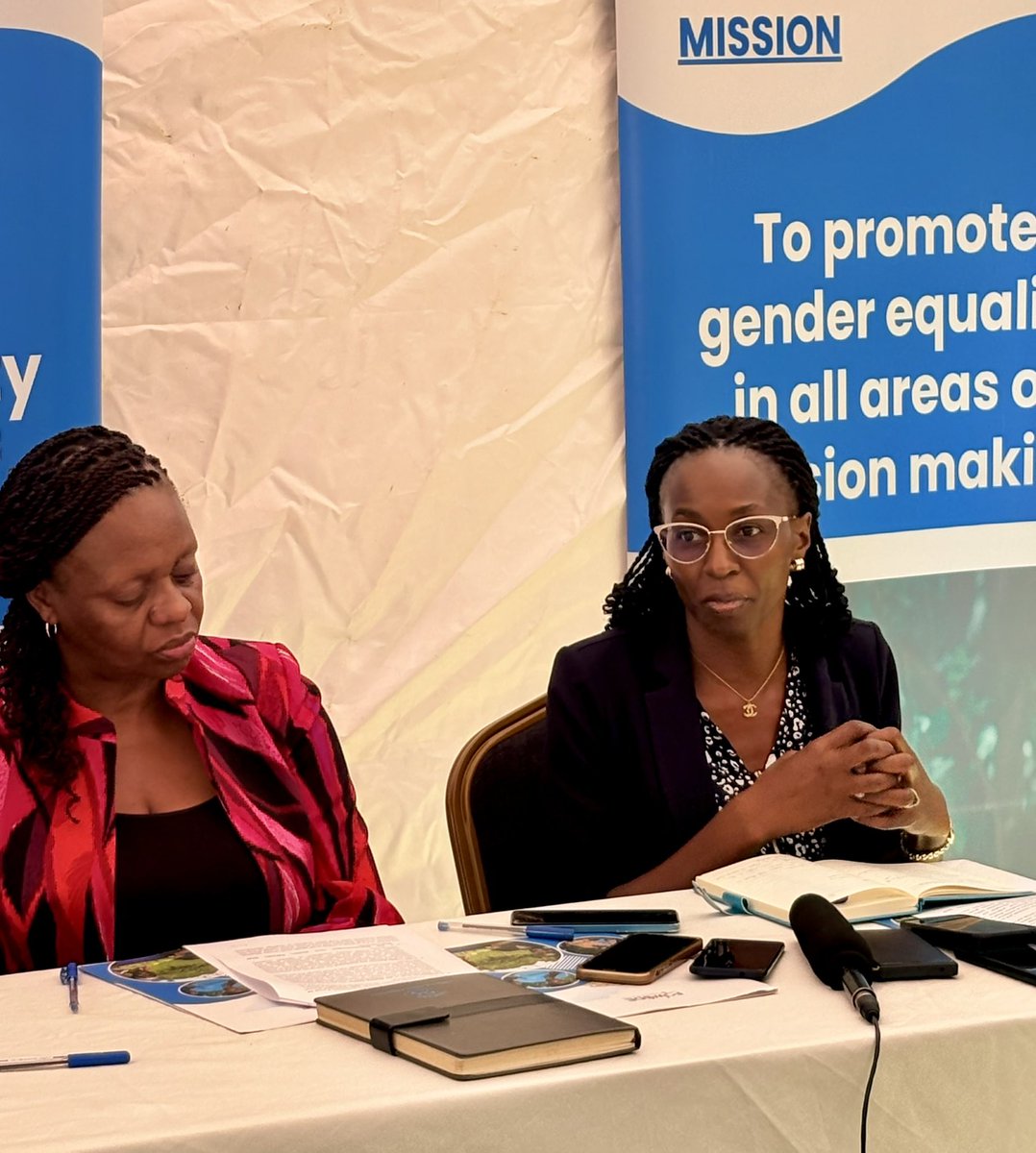 FOWODE_UGANDA's tweet photo. Only 34% of Ugandan women hold formal accounts (FinScope 2023). For those who do, a private account is how she saves for school fees and protects her business capital.

Let's not push women back to insecure cash savings at home. https://t.co/hz7Vx02IA1