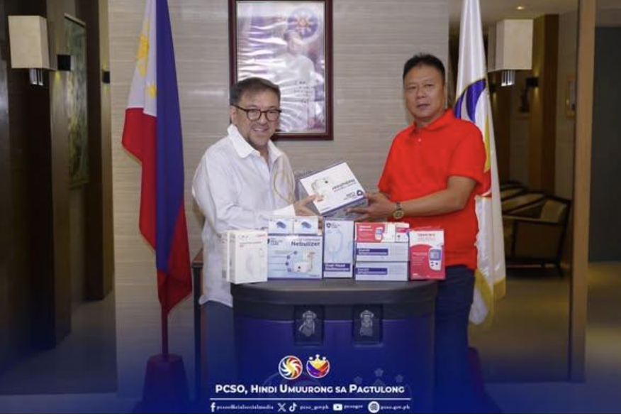 InqPOP's tweet photo. TINGNAN: Ipinagkaloob ng Philippine Charity Sweepstakes Office (PCSO) ang mga kagamitang medikal para sa Munisipalidad ng Pasuquin, Ilocos Norte, ngayong Oktubre 27, 2026, sa PCSO Main Office sa Mandaluyong City.

#BrandRoom https://t.co/P88WTIPFn4