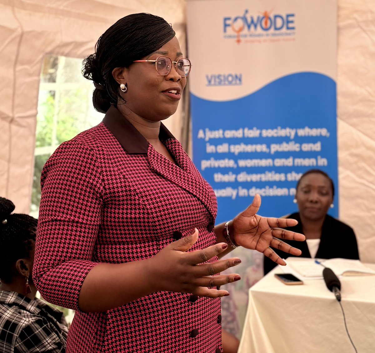 FOWODE_UGANDA's tweet photo. OUR DEMANDS (II/IV)

We call on @Parliament_Ug especially the Committee on Finance and @UWOPA, to uphold their earlier position and reject any proposal without clear legal limits, independent oversight and due process.

#ProtectOurPrivacy https://t.co/K6kZS7gJlm