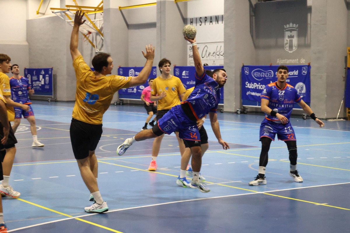 balonmanopetrer's tweet photo. 📸💙 #SENIORMASCULINO OTRA MIRADA AL PETRER – SECAR DE LA REAL

Seguimos reviviendo en imágenes todo lo que nos dejó el encuentro de nuestro Senior Masculino frente al Secar de la Real. 🤾‍♂️🔥

📸 @vicenmunoz

💙 IDENTIDAD. Es lo que somos.

Álbum completo en nuestro facebook. https://t.co/K9H6YWFoAe