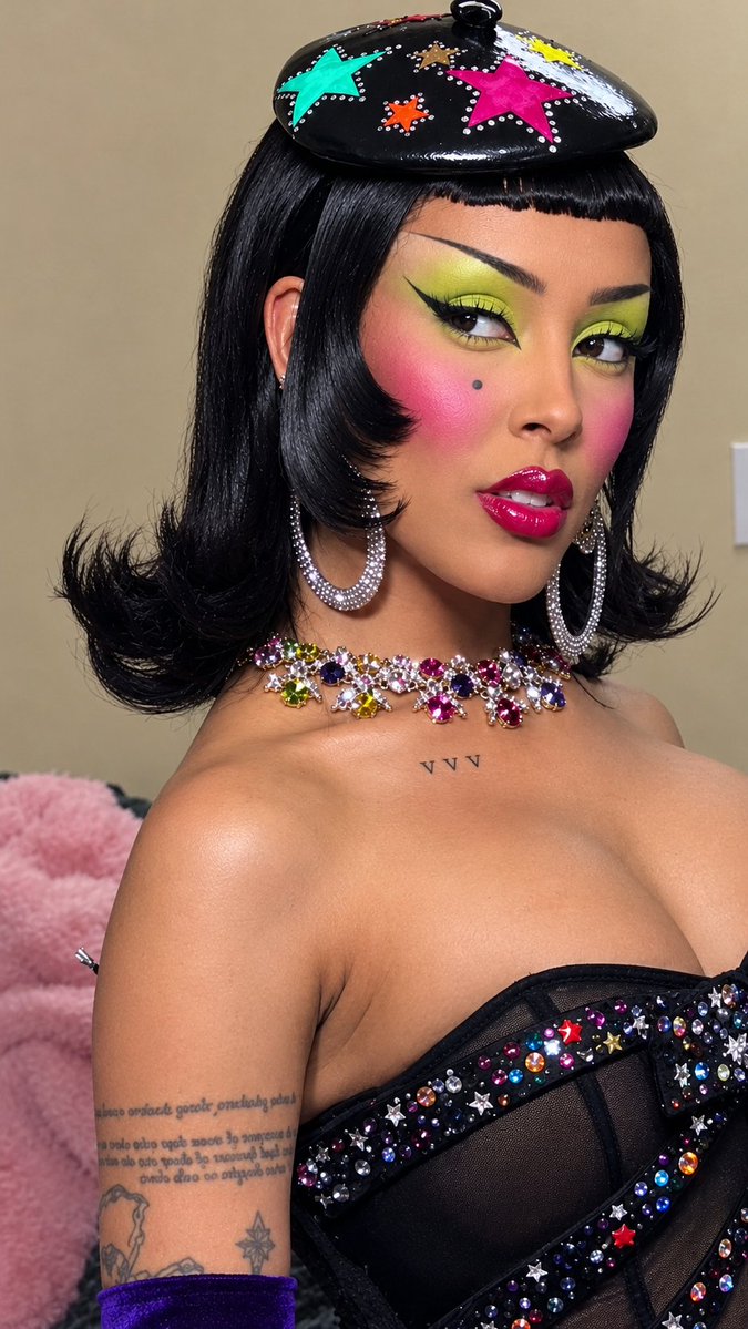 dojacatcore's tweet photo. BIG LADY https://t.co/BiciVy4WrG