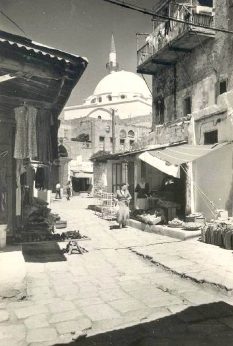 100_alpha's tweet photo. #Acre Remembered
1 Market Street 1940-50
2 Al-Jazzar Mosque 1937
3 Aerial View Looking East
4 Aerial View Looking North
#DontStopTalkingAboutPalestine https://t.co/oCvsPc6p5X