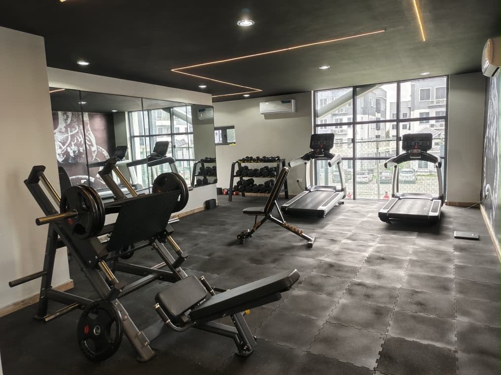 LilyPremiumHome's tweet photo. *FOR SALE!* 

Fully serviced luxury 2 Bedroom apartment available for sale 

Location: Ilaje off Mobil road, Lekki

Price: N95m https://t.co/OpIql5LDE2