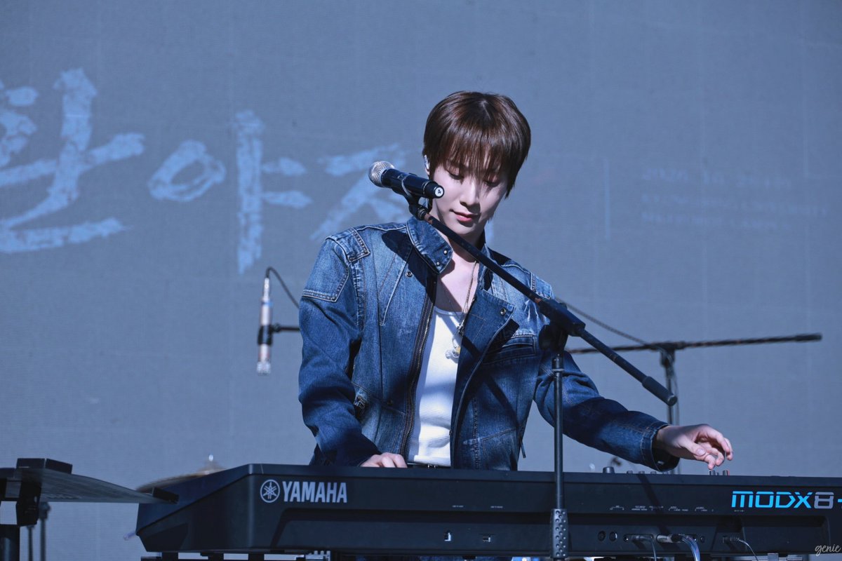 genietheweve's tweet photo. 눈이 부시게 따스한 햇살에 ♡

💛 261028 경동대학교 메트로폴캠퍼스 대동제 「환야제 : 幻夜祭」
#원위 #동명 #ONEWE #DONGMYEONG https://t.co/adwgOgyfmG