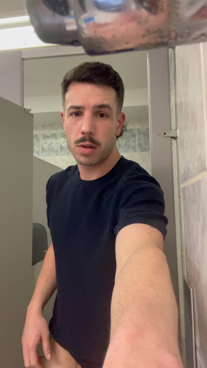 omgdanielxxx's tweet photo. Going thru another public bathroom cruising phase... 🐽😈

#publicbate #cruising #gaycruising #publicbathroom https://t.co/vfMfSSIgBw
