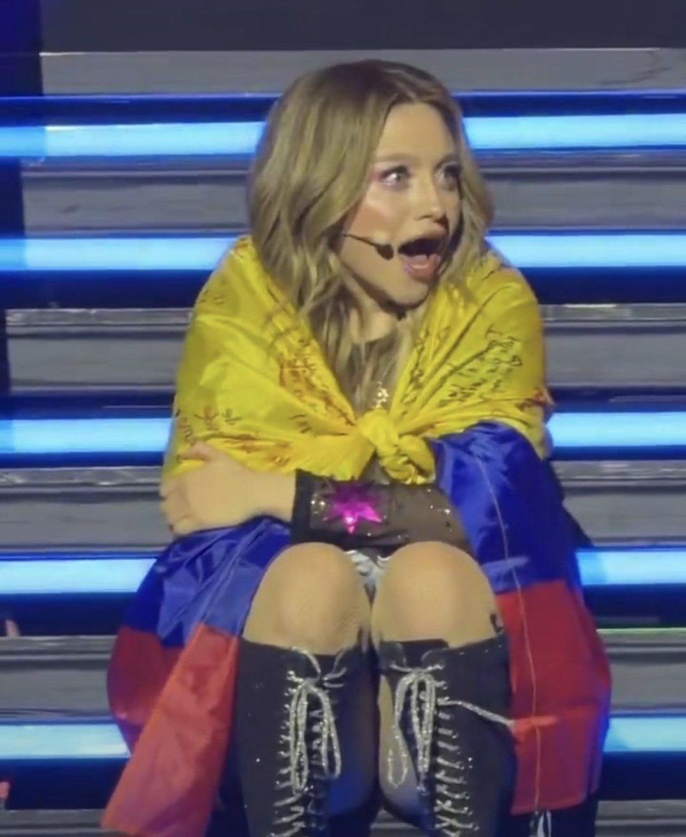 Brave_KS's tweet photo. JAJA SE SORPRENDIA

@karolsevilla 

MAMACITA 

Te amamos https://t.co/ZQlw8wzR1J