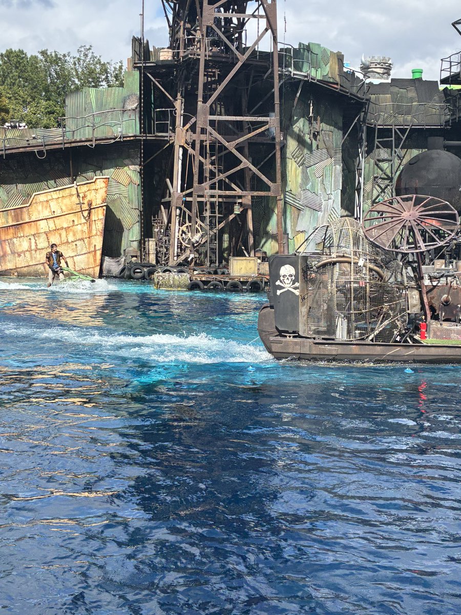 0612Kee3_USJ's tweet photo. 🌊ウォーマーワールド🌊

2026/10/28
11:30 お見送り
#USJファン https://t.co/Mwdkju0adU