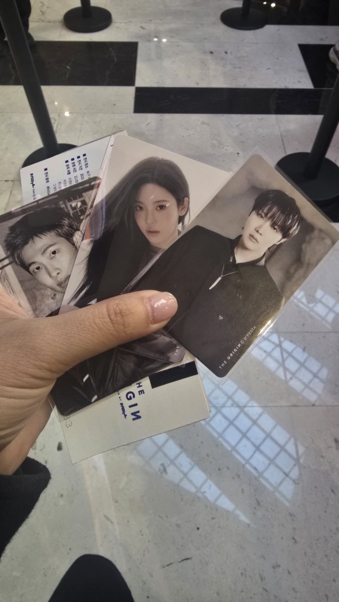 siafree6334's tweet photo. 원빈은석원합니다ㅠ https://t.co/9qtgJxYUI6