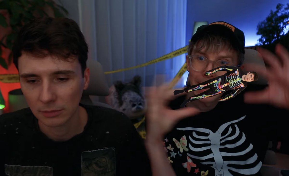bnuuydan's tweet photo. I’M SO HAPPY THE LITTLE RAINBOW SKELETON CREATURE IS BACK https://t.co/Ny12gdlWez