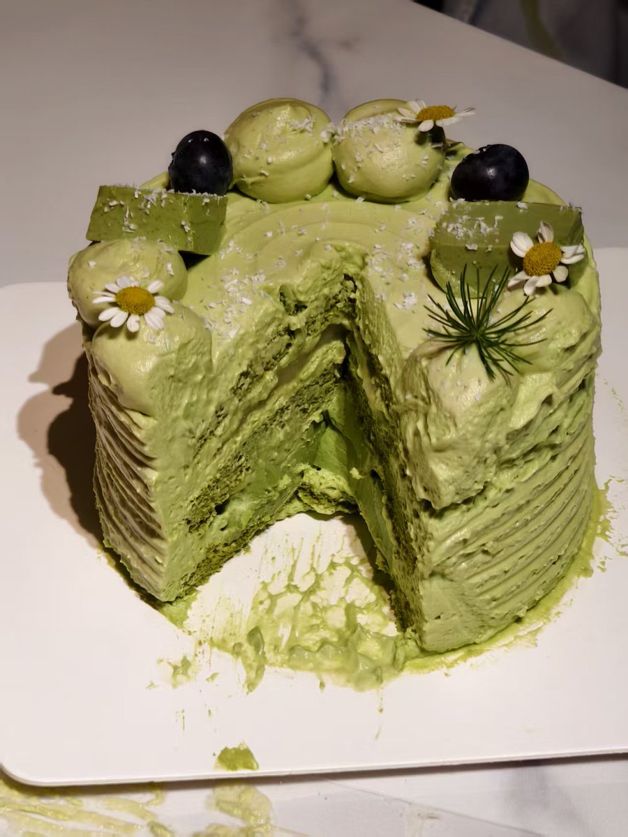 Kesongg43's tweet photo. 翻相册看到了好馋...这个是抹茶龙井 一点都不腻 超级超级无敌清爽（流口水了要🤤） https://t.co/Yn867IpfQM