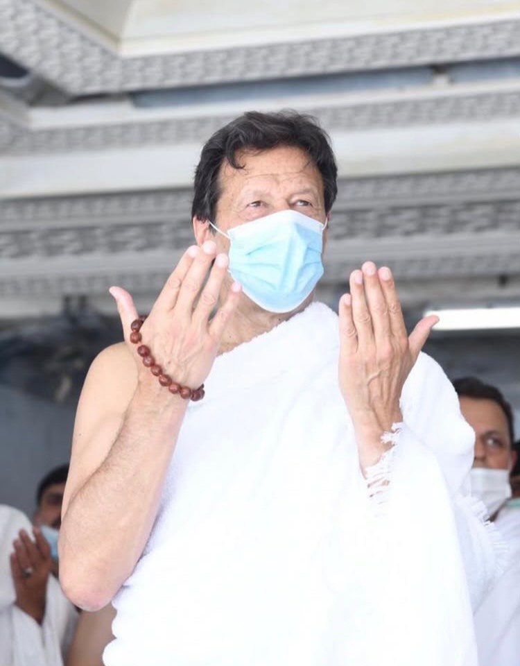 PkLeaderVoice's tweet photo. السلام علیکم، صبح بخیر 
یا اللہ پاک عمران خان کی حفاظت فرما اور عمران خان کو حاسدین کے شر سے محفوظ فرما، آمین https://t.co/XUrA5Sg3Us