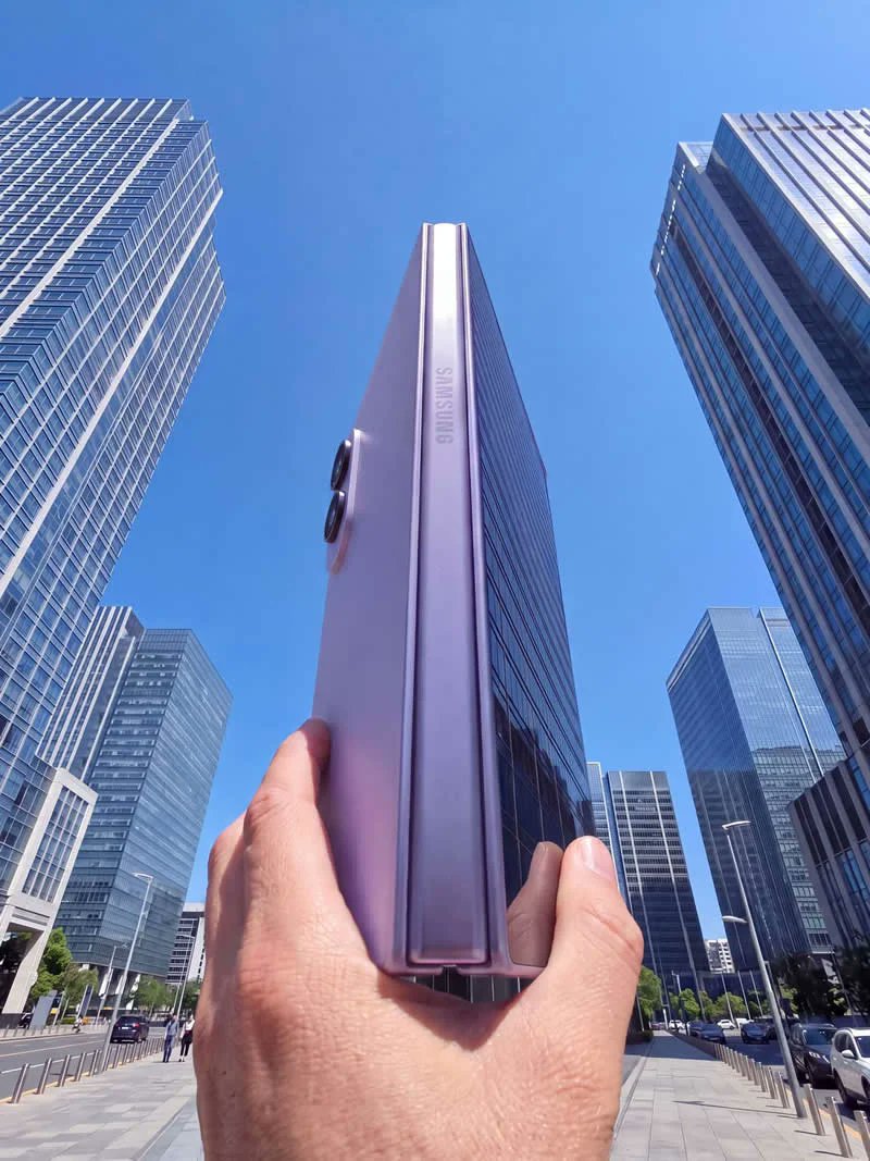 Say_Chiz's tweet photo. Power of Perspective:Clever Photos by Hugo Suíssas That Mess With Your Mind

Source: 121clicksdotcom

#photographylife #fyp #perspective #photograhy https://t.co/mAVRM814R7