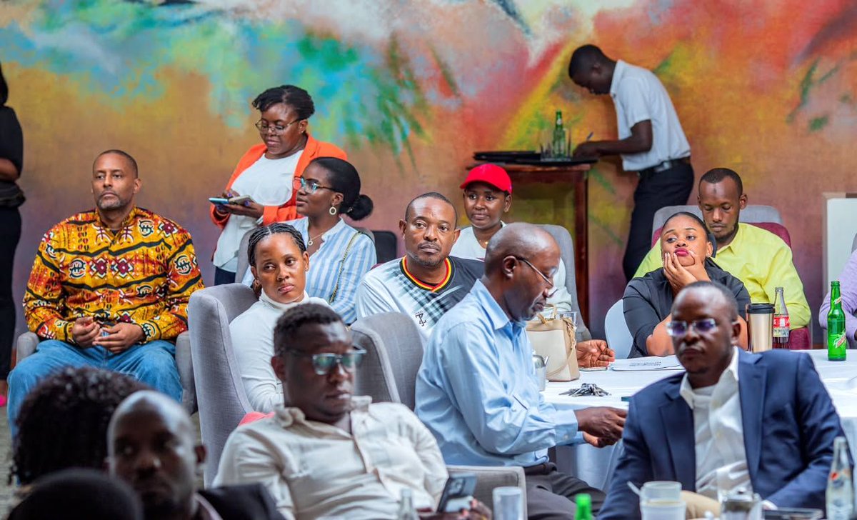 KampalaMetro's tweet photo. CAN YOUR INCOME GROW WHILE YOUR FINANCIAL FREEDOM SHRINKS? 🤔
Absolutely..! And that was one of the thought-provoking realities explored during our recent fellowship with Aisha Nakanwagi.

Through her presentation on Financial Fitness for Professionals, Aisha challenged us to rethink the relationship between professional success and financial independence.

The big takeaway? Earning more doesn't necessarily mean building more wealth. True financial success lies in making your income work towards lasting financial freedom.

#FinancialFitness #RotaryKampalaMetropolitan #WealthCreation