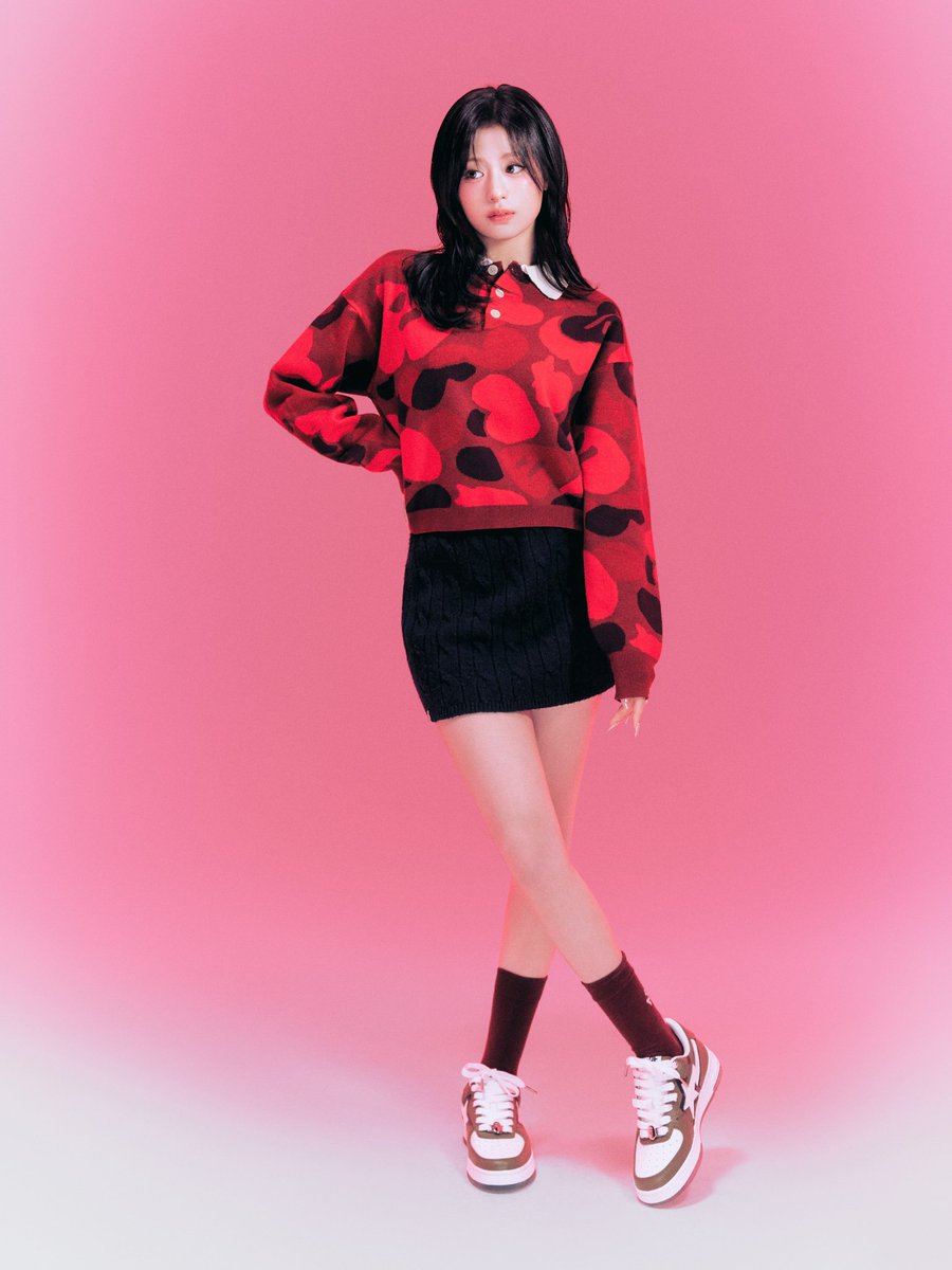 ahyeonpicture's tweet photo. #AHYEON for APEE's WINTER 26 COLLECTION https://t.co/IeBeQjrAj0