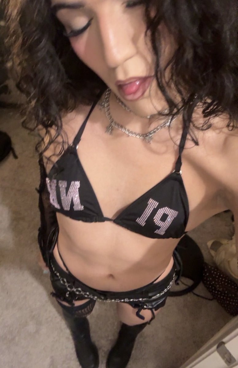 AsianTheTrans's tweet photo. I need new friends message me if you single! #trans #pyttt #femboy #femboys #gay #doll #Wisconsin #Illonois #Minnesota #Texas #Atlanta #Chicago #Indiana #Philly #Newyork #Colorado #Flordia #Kentucky #Nashville #Freaks #dwts #twitter #Alabama #NY #houston #Dallas #Arizona #College https://t.co/5fqKEmHobv