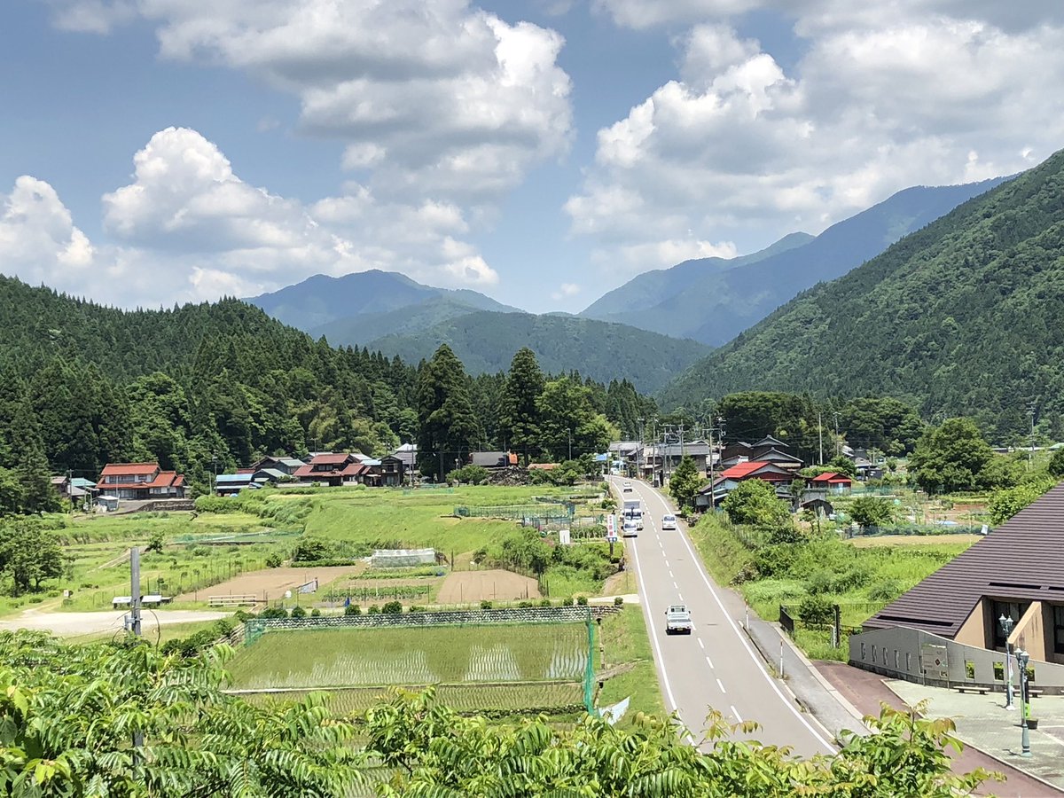 chizulabo's tweet photo. 今日は国内最大の内陸地震である濃尾地震発生から135年の日。M8.0。とてつもない。本巣市には断層が保存されていて見学可能なので是非。 https://t.co/MWZp3xfpxU