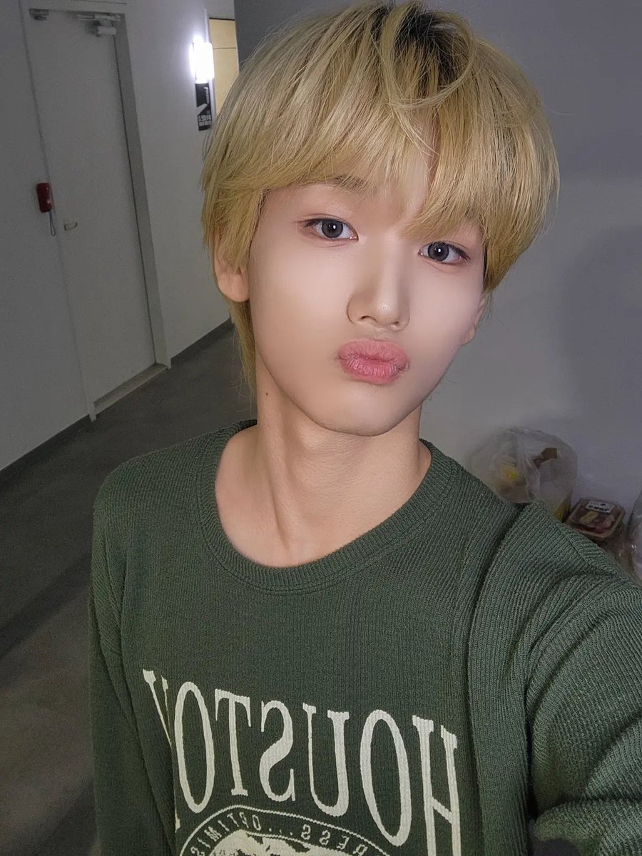 chaeyu41926's tweet photo. 우리 지후도 고생 많았어🥹🫳🏻 (은수 도!!)

#idntt #아이덴티티 #김지후 https://t.co/xl8xIcKjAf