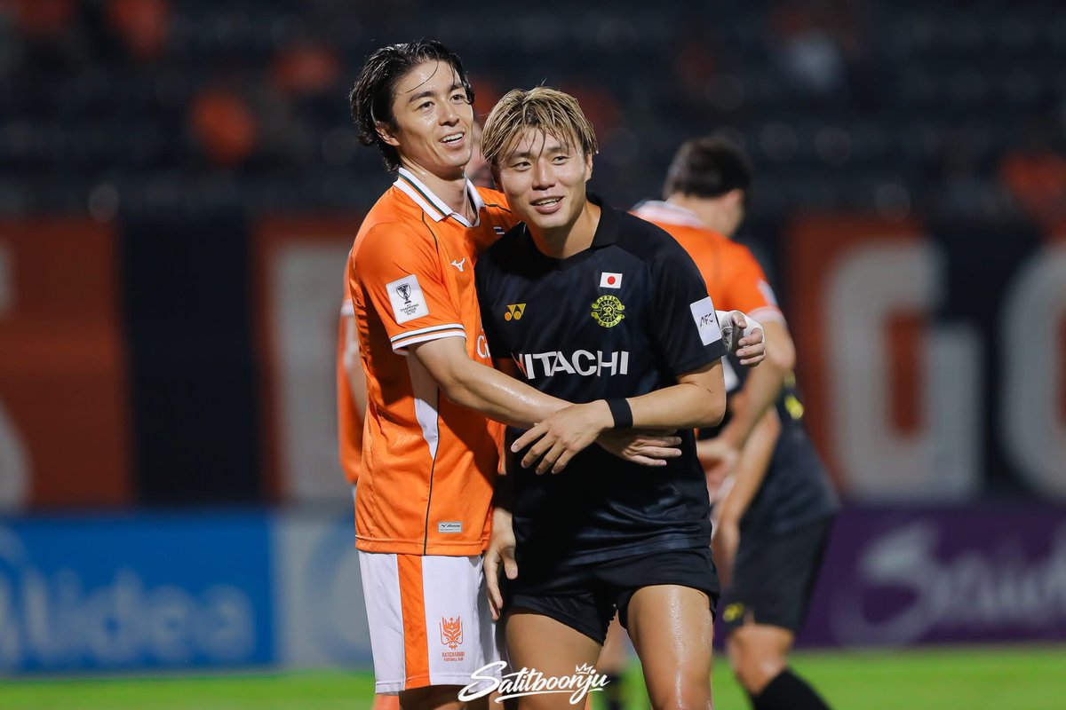 top4ee's tweet photo. ☺️🐬
Ratchaburi 🐲-☀️Kashiwa https://t.co/XlbapnqFnH