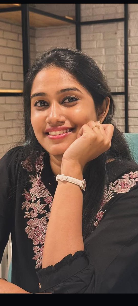 auntyveriyans1's tweet photo. Follower frnd pondati peru Layanya...Ivaluku yar kai adichirukinga? Otha samma homely Gumtha.. purushan potta mari irupan.. social media le pondatiya kooti kuduthu polapa nadathitu irukkan potta payya.. kundi shot potu koothila kanja noppi sennai aakanum mundaiya. https://t.co/uPEPVoaxU9