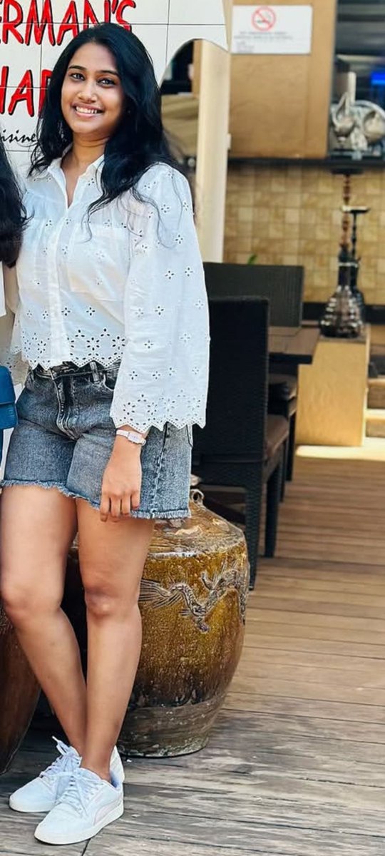 auntyveriyans1's tweet photo. Follower frnd pondati peru Layanya...Ivaluku yar kai adichirukinga? Otha samma homely Gumtha.. purushan potta mari irupan.. social media le pondatiya kooti kuduthu polapa nadathitu irukkan potta payya.. kundi shot potu koothila kanja noppi sennai aakanum mundaiya. https://t.co/uPEPVoaxU9