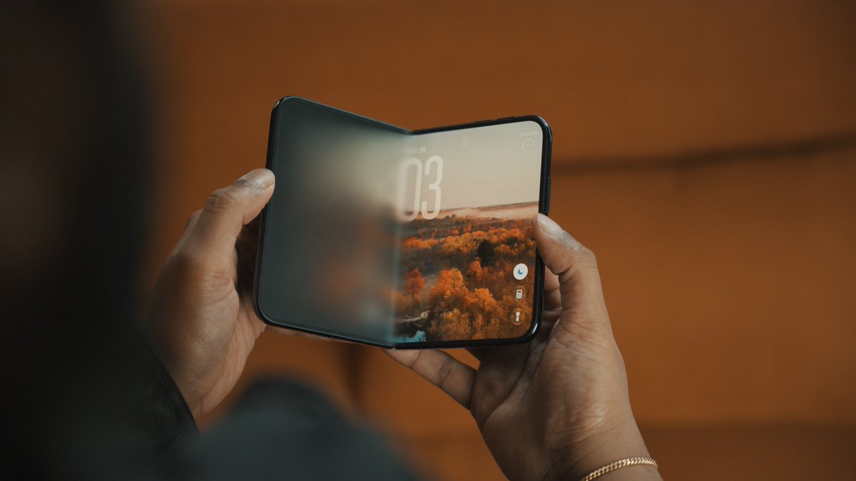 RjeyTech's tweet photo. I’ll never return the iPhone Duo.

The versatility is truly limitless. https://t.co/WCJb1guvOd