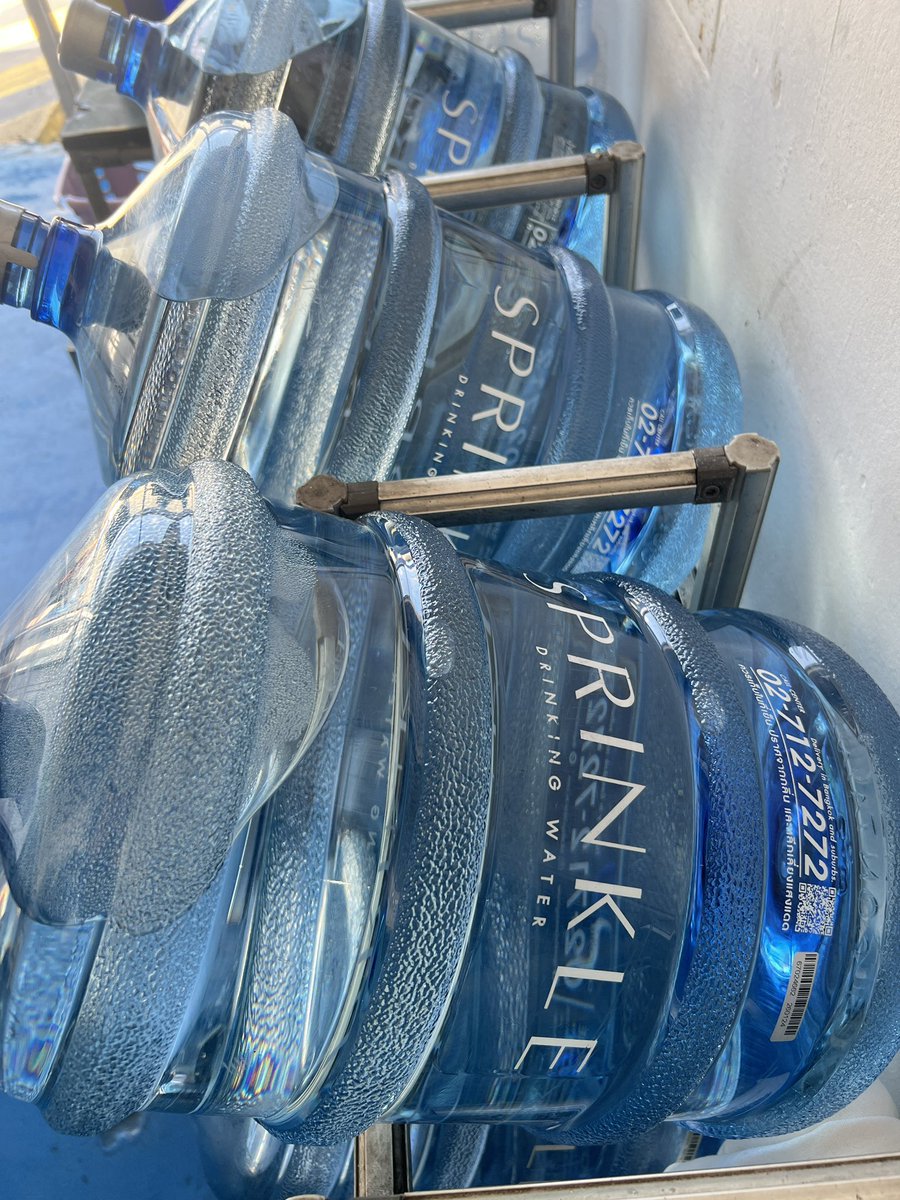 nookwmtw2's tweet photo. บริษัทเลือกน้ำได้ถูกต้องมาก 
น้องวินเท่านั้น
#Sprinkle
#SprinkleDrinkingWater
#RefillingYourMoments
#น้ำดื่มสปริงเคิล #winmetawin https://t.co/FzoTSXmNb2