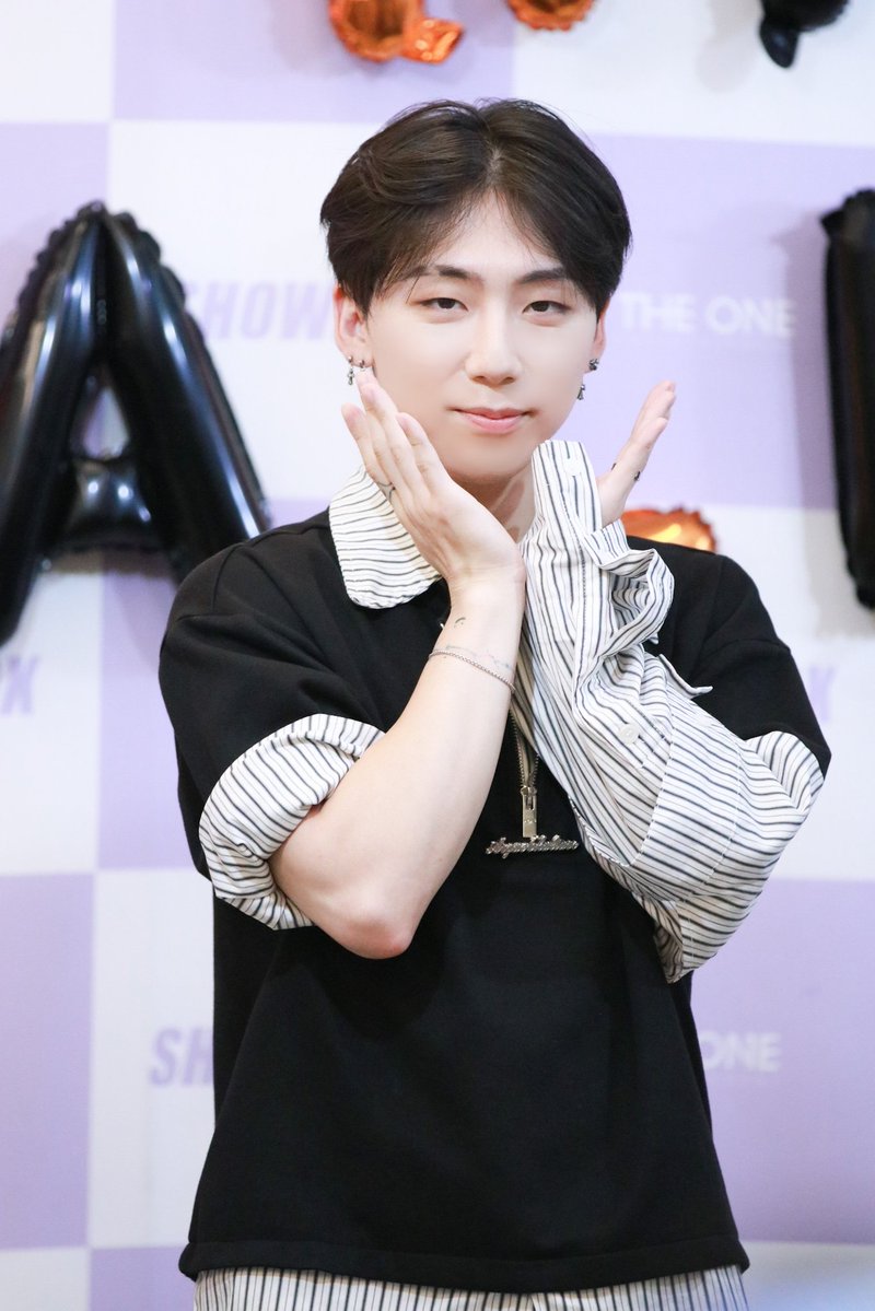 rook_this_ie's tweet photo. 2026.10.22

루키

~2 seasons~

#하이웨이 #highway
#루키 #Rookie #rapper

@highwayoffcial
@imjust_hh https://t.co/UrpJwAmowS