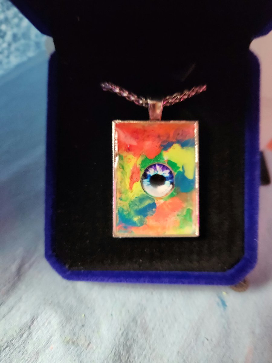 AmericaReal3's tweet photo. Told you I'd nail it...  👊😎

Abstract "eye" resin pendant   🔥🔥🔥🔥🔥🔥

Resin Art