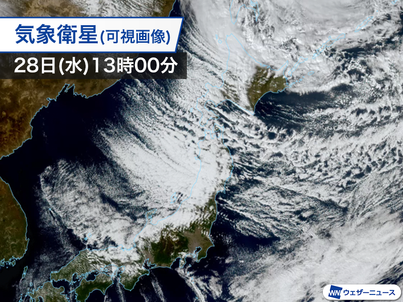 wni_jp's tweet photo. ＜積雪増加　明日朝は路面凍結注意＞
北海道から東北北部は内陸や山沿いを中心に雪が続き、各地で積雪が10cmを超えてきました。
10月として過去最多になった所もあります。この後も断続的に雪が続く上に、気温が低下する予想です。路面状況に注意をしてください。
https://t.co/fBi9AcYpRP https://t.co/N1udi0ZOgm