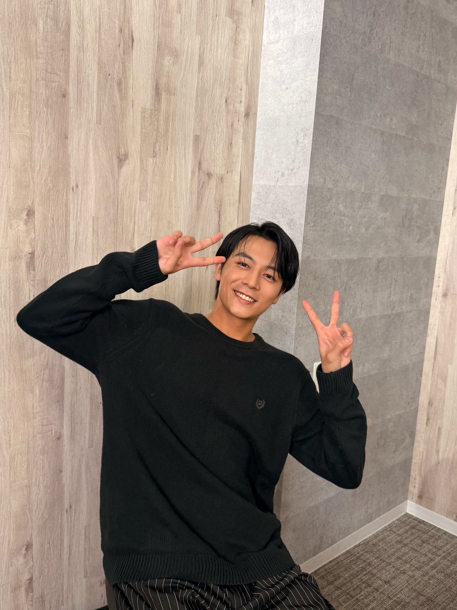 saitoryu616's tweet photo. 昨日のオンライントークイベント
ありがとうございました！

今回も沢山の方とお話しできて
楽しかったです！

本日10/28もやります！
参加予定の皆さん！
よろしくお願いします！

#齋藤璃佑 #カレンダー2026 
#オンライントークイベント #リミスタ https://t.co/kWOxq3ewDo