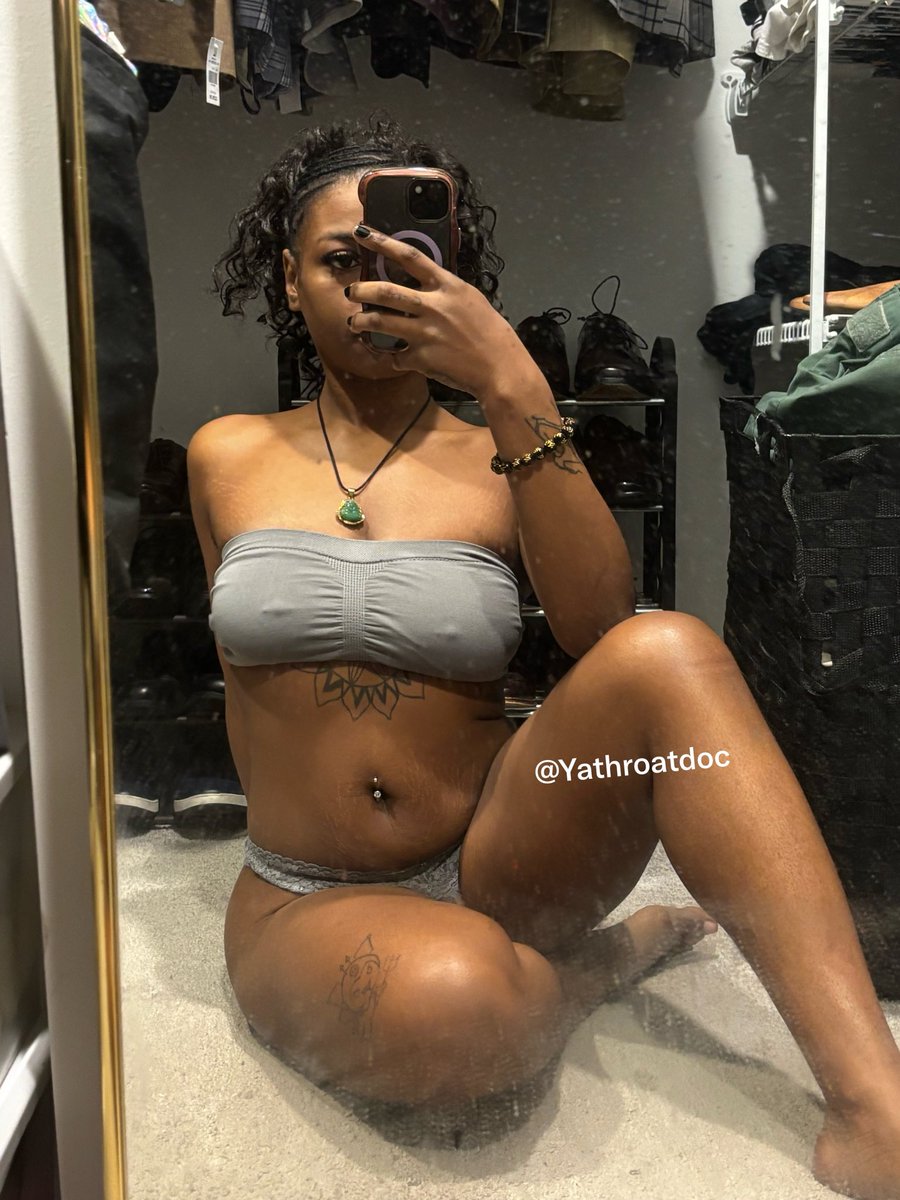 YATHROATDOC's tweet photo. 🌚🩶 https://t.co/nbjMKiEJc0