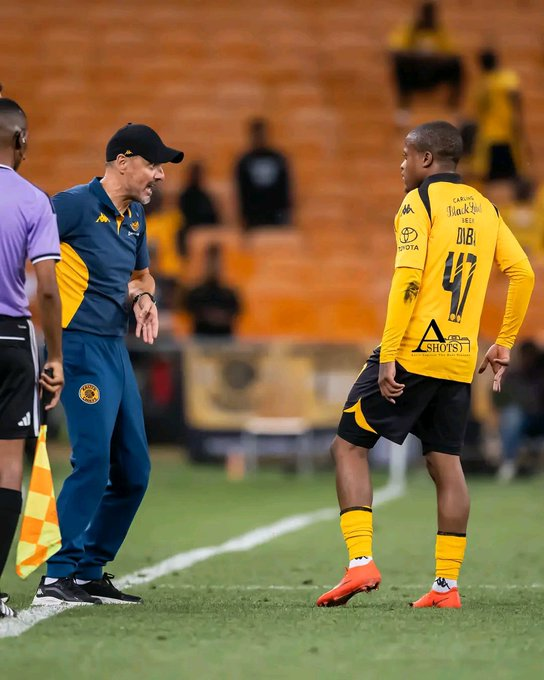 Vhulaloni's tweet photo. Coach, when you do well, we should applaud you. You stopped being a coward and played the formation that won games the same way you did with the first league games. Look how it turned out https://t.co/rNBQ2mRR6Q